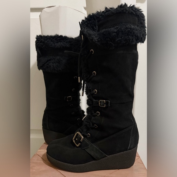 Report Shoes - Report Women's Black Fur-Outlined Suede Boots